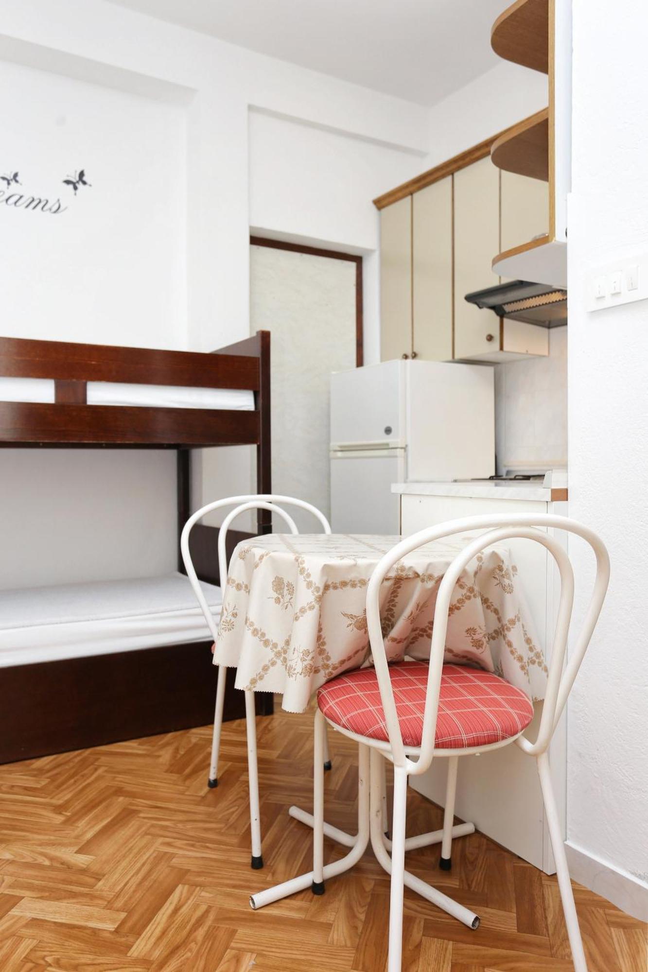 Family friendly seaside apartments Razanj, Rogoznica - 10373 Habitación foto